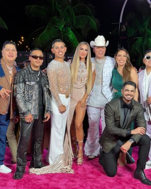 Ninel Conde Instagram - Lo más lindo de noches como estas es coincidir con compañeros que comparten tu pasión por la música 🎶❤️.
.
@premiolonuestro @maluma @marcanthony @grupofirme @mediaconceptspr @danielferrerc 
.
.
@gianninaazar 👗
@makeupbydiego 💄
@armandeusbrickell 👩‍🦳
@beautybyblas 📹👩‍🦳
@jotamaya 👗stylist 
@nailsbyalexander 💅 
@dreamlashesmiami 
@mediaconceptspr PR 
@danielferrerc  management 
@cbentertainment_oficial .
.

#grupofirme #maluma #marcanthony #premioslonuestro #ninelconde #artist #redcarpet  #backstage