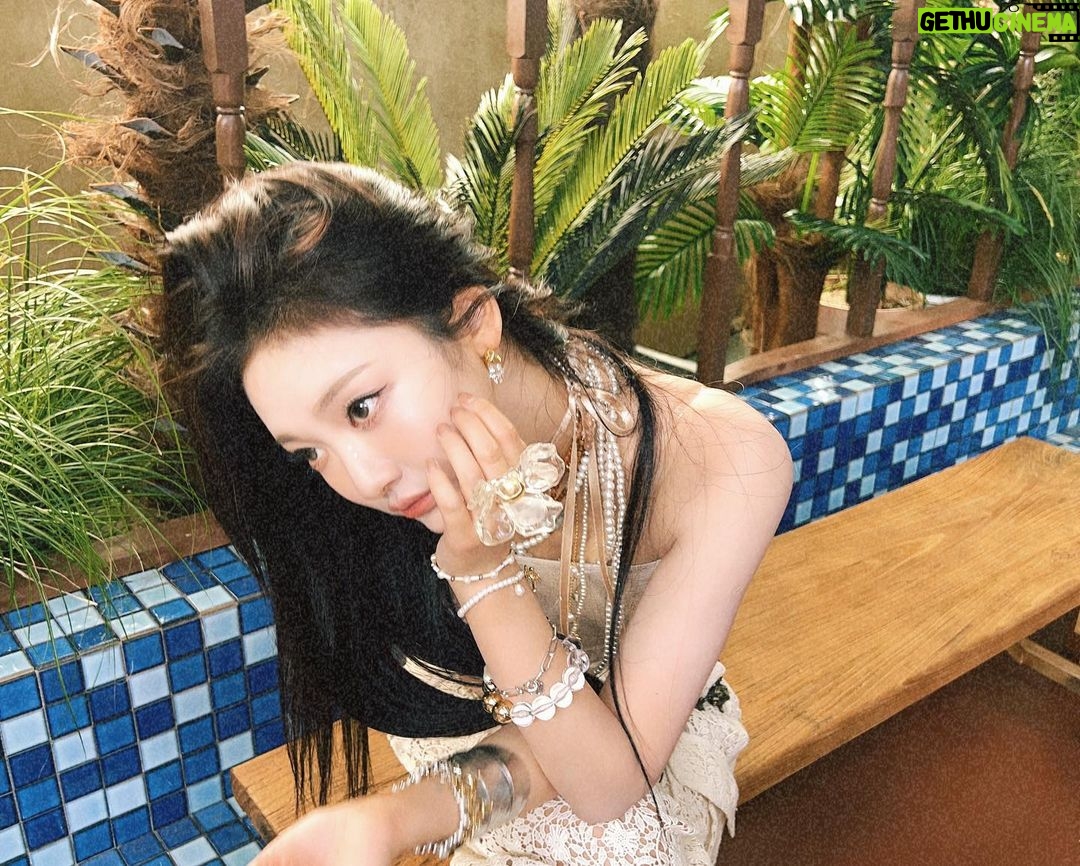 Ning Yi Zhuo Instagram - 까먹고있었던 비하인드 사진🧚