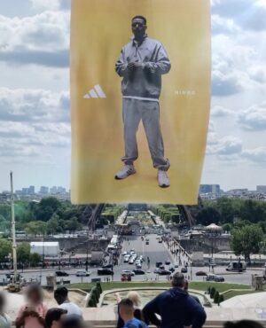 Ninho Instagram - 2023 c’était fort avec la famille @adidasparis 🤝
2024… 👀

#collaborationcommerciale