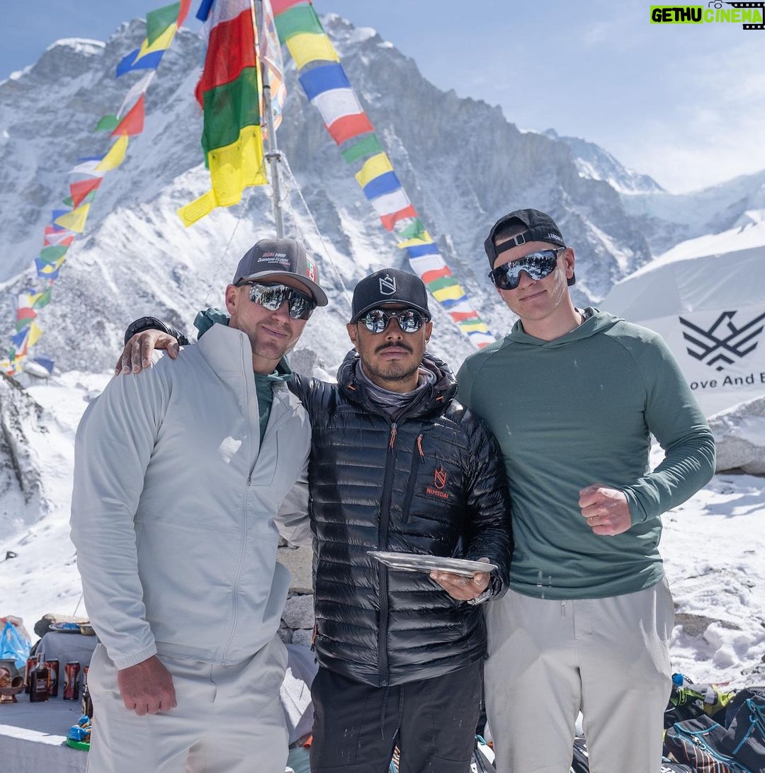 Nirmal Purja Instagram - Greetings to you all from #everestbasecamp ! Nothing but sending you all good vibes ππ½π₯ππ½ππ½ @eliteexped #everest & #lhotse expeditionπ€πΌ #alwaysalittlehigher #aboveandbeyondadventure #nepal #8000ers πΈ @guyboltonphotography
