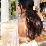 Nisha Guragain Instagram - सजना संवरना ही सुंदरता नहीं, सादगी भी कयामत की अदा है..😍 📷 @official.khushal.photography Mua @makeupbybharti Styling @sumairamomin