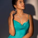 Nisha Guragain Instagram - Say something positive, and you’ll see something positive…. 📷 - @ilmanaazphotography1
