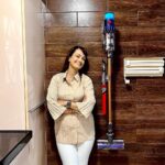 Nisha Rawal Instagram - . Unleash the power of perfection with the Dyson V12 Extra – your secret weapon against dust and grime. Say goodbye to dirt and hello to effortless cleaning✨ #DysonHome #DysonV12 #DysonIndia #Gifted