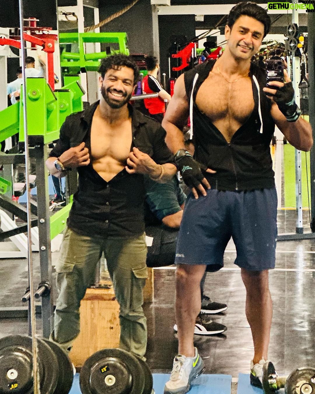 Nishant Singh Instagram - Available in two sizes. Medium and Large ๐ช๐ป๐ Gurupurnima post๐ #ChestGains #FitnessJourney #TrainWithTheBest #FitLife #FitnessMotivation #WorkoutGoals #TeamWorkout #FitnessProgress #BodyGoals #FitnessInspiration #DedicationPaysOff #GymLife #FitnessPartners #FitnessGoals #StrengthTraining #GainsOnDisplay #FitnessTogether #FitnessCommunity #FitFam #TrainingHard #BuildingMuscles #nishantsinghmalkani #sunnyshetty