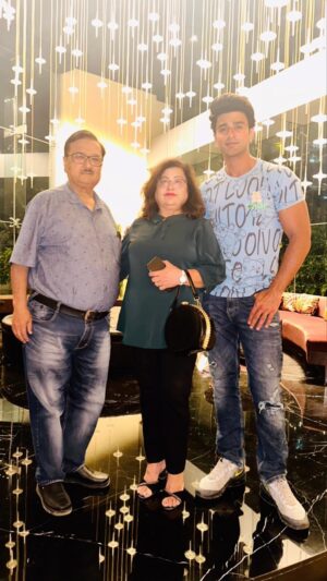 Nishant Singh Instagram - Kuch Aisa raha hamara Father's day ❤️
@geetadeepakmalkani 

#HappyFathersDay #BestDadEver #Fatherhood #DadLife #ProudDad #FatherAndChild #FamilyLove #FatherlyBond #DaddyTime #CelebratingDads #FatherFigure #FathersDayLove #DadsRock #SuperDads #DadGoals