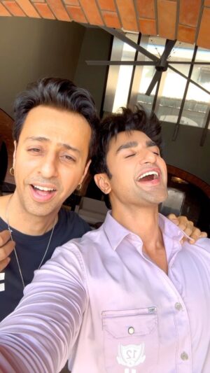 Nishant Singh Instagram - A dream fulfilled with @salimmerchant sir.

Stay tuned for something big to be announced soon 🤗❤️

#salimmerchant #nishantmalkhani #reels