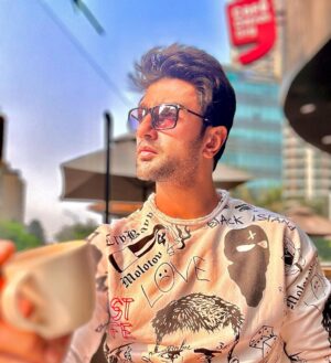 Nishant Singh Instagram - Espresso anyone?☕

#nishantmalkhani #espresso #☕️