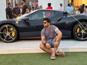 Nishant Singh Instagram - Vroom Vroom?? 😈😍

#nishantmalkhani #ferrari #black