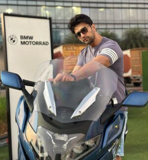 Nishant Singh Instagram - Who needs a ride? 

#nishantmalkhani #bmw #sportsbike