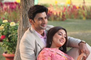 Nishant Singh Instagram - Suno.. Main aa raha hu, ek nayi kahani, ek nayi pehchaan aur ek naye parivar ke saath. 

Hum aa rahe hai... 25th October ko. 

Pashminna only on @sonysab 

@siddharthpmalhotra 
@sapnamalhotra01 
@alchemyfilmsprivatelimited

📷 by @kaish_cinematics