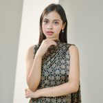 Nitanshi Goel Instagram - This March, smiles definitely won’t go Laapataa ✨ #LaapataaLadies Photographer: @mohitkapil Styled by: @ekta_singh96 Outfit: @kritikamurarka Earrings: @accessorize Dressman team: @pravin_kumar_nirala