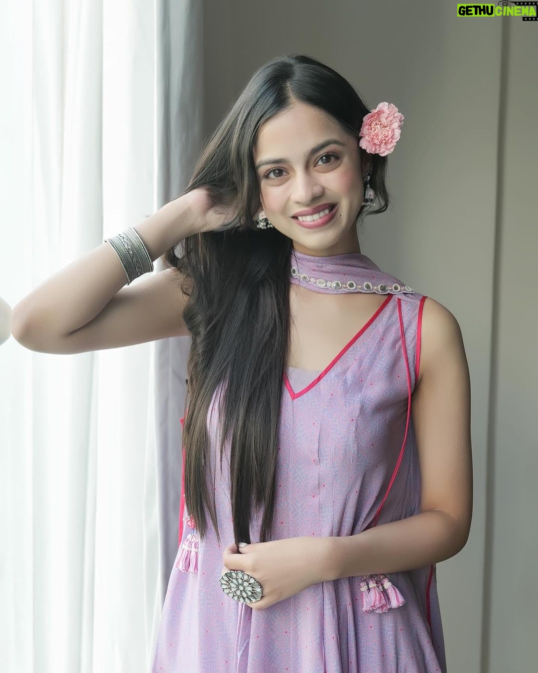 Nitanshi Goel Instagram - No more lost… just found 🌸🌻 1st March 2024 you will be always be my favourite date🤍 the day when my debut movie #LaapataaLadies is out for the world to see 🤍 It’s my first step and I need all of your love, support and blessings 🙏🏻 Aapki Phool🌸 Shot by - @_rahul.rajeev _ Outfit- @madzinlabel Styled by - @ekta_singh96 Assisted by- @abhishek__gujar__ Dressmen team- @pravin_kumar_nirala #nitanshigoel #nitanshi #ahmedabad