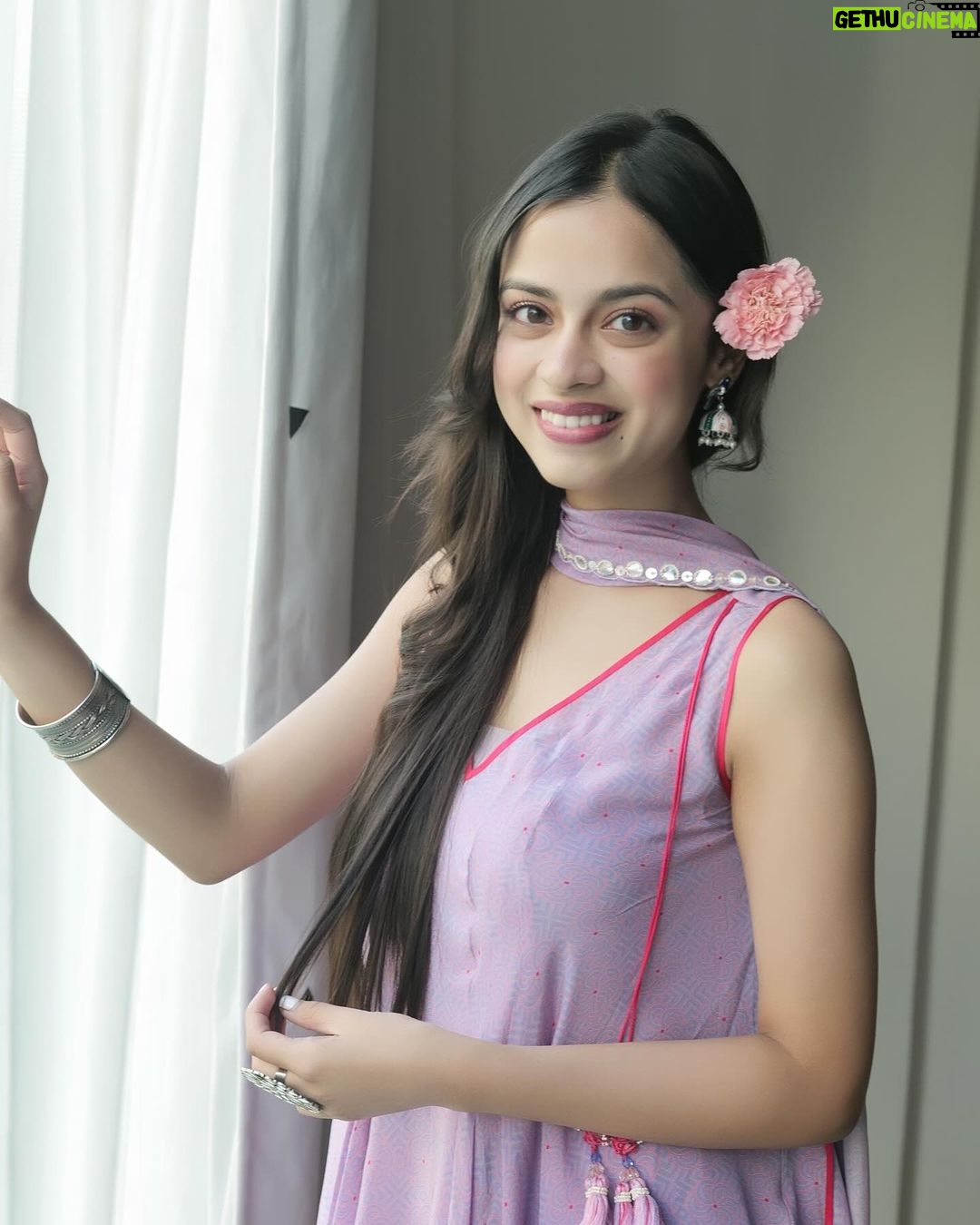 Nitanshi Goel Instagram - No more lost… just found 🌸🌻 1st March 2024 you will be always be my favourite date🤍 the day when my debut movie #LaapataaLadies is out for the world to see 🤍 It’s my first step and I need all of your love, support and blessings 🙏🏻 Aapki Phool🌸 Shot by - @_rahul.rajeev _ Outfit- @madzinlabel Styled by - @ekta_singh96 Assisted by- @abhishek__gujar__ Dressmen team- @pravin_kumar_nirala #nitanshigoel #nitanshi #ahmedabad