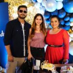 Niveditha Gowda Instagram - Happy wedding anniversary @yashaswini_deshpande @niranjan_deshpande 😊❤️