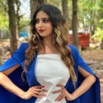 Niveditha Gowda Instagram - Happy evening 💙🤍