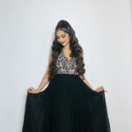 Niveditha Gowda Instagram - Create your own universe 🫶🏻 💄: @prashanthmakeover 👗 : @aura_oofficial