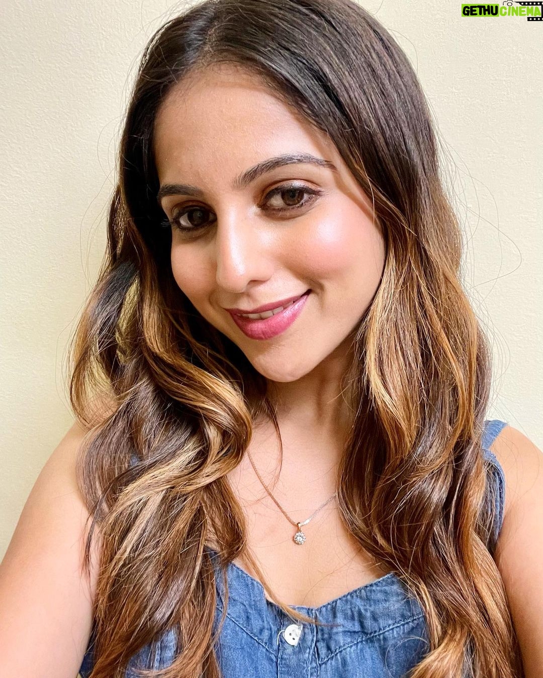 Niveditha Gowda Instagram - Good evening 💙