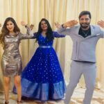 Niveditha Gowda Instagram - Reels time with my friends in between shoot 💃 . #tumtum