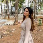 Niveditha Gowda Instagram - Flaunting my dress by @rentyourlook_by_chandangowda 👗 #nivedithagowda #reelsinstagram #reelitfeelit
