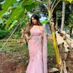 Niveditha Gowda Instagram – Swipe left 💕
👗 : @rentyourlook_by_chandangowda