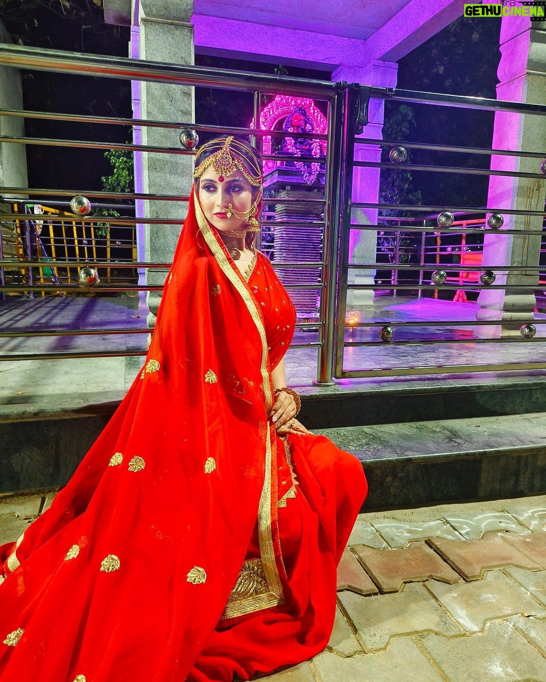 Niveditha Gowda Instagram - 👗 : @rentyourlook_by_chandangowda 💎 : @beadedtreasuresjewelry 📸 : @tanuja_jt_official Bangalore, India
