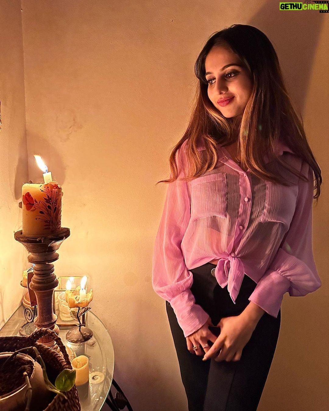 Niveditha Gowda Instagram - Breathe. See. Listen. 📸 : @chandanshettyofficial 💖