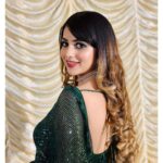 Niveditha Gowda Instagram - Hey 🍀 👗 : @rentyourlook_by_chandangowda