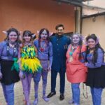 Niveditha Gowda Instagram - Don't miss to watch today's episode of GICHHI GILI GILI 2 only on Colors Kannada @7.30pm Full avtaras on stage ಒಳ್ಳೆ ಮಜಾ ಇದೆ ನೋಡಕ್ಕೆ ಮರಿಬೇಡಿ 😂😂 #niranjandeshpande #kannada #kannadaanchor #television #kannadaactors #instagram #instareels #gichhigiligiliseason2 #colorskannada #metaverse #celebrity #sandalwood #meta #comedy #comedyshows Akshaya Studio