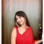 Niveditha Gowda Instagram - Keep smiling ☺️ 👗 : @rentyourlook_by_chandangowda