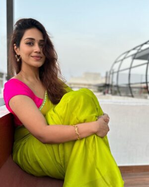 Nivetha Pethuraj Instagram - Happy Pongal & Happy Sankranthi 🤍