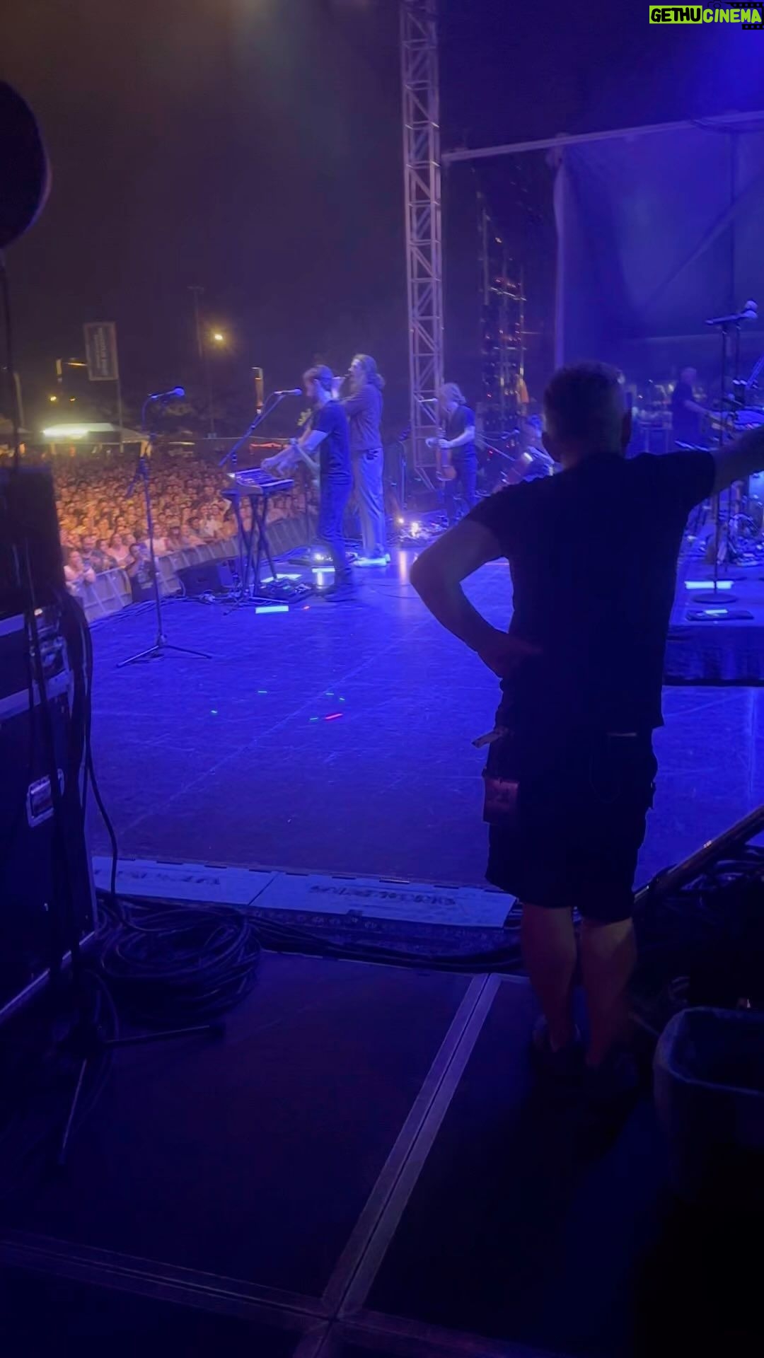 Noah Kahan Instagram - Greatest moment of my life @hozier