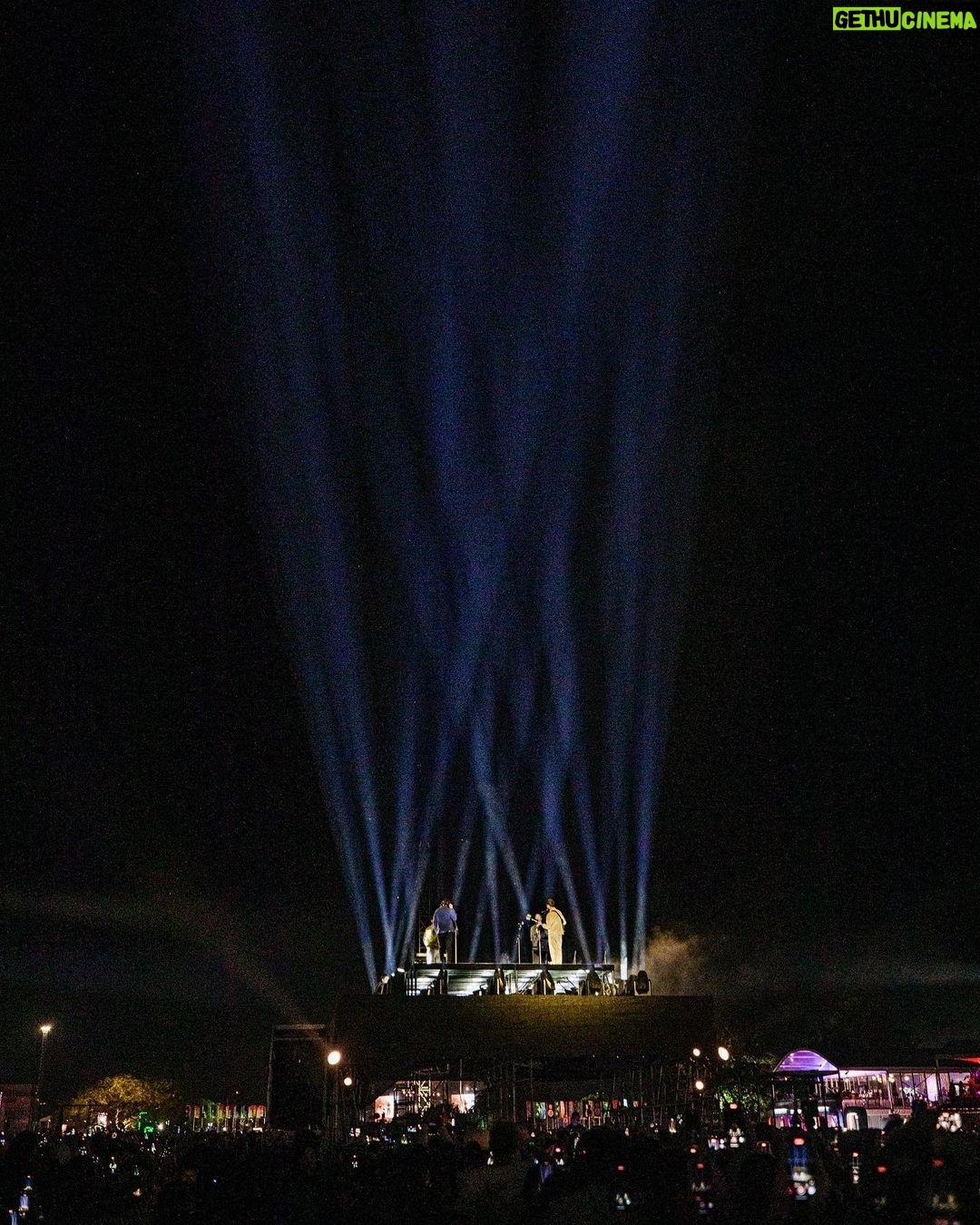 Noah Kahan Instagram - ACL, thanks for bringing me back to the light. One of my favorite shows of all time. For a moment it all felt simple again. Mumford and Sons, I have loved you my whole life thank you for allowing me to share the (very high up) stage with you. There is no us without you! Austin City Limits Music Festival (ACL)