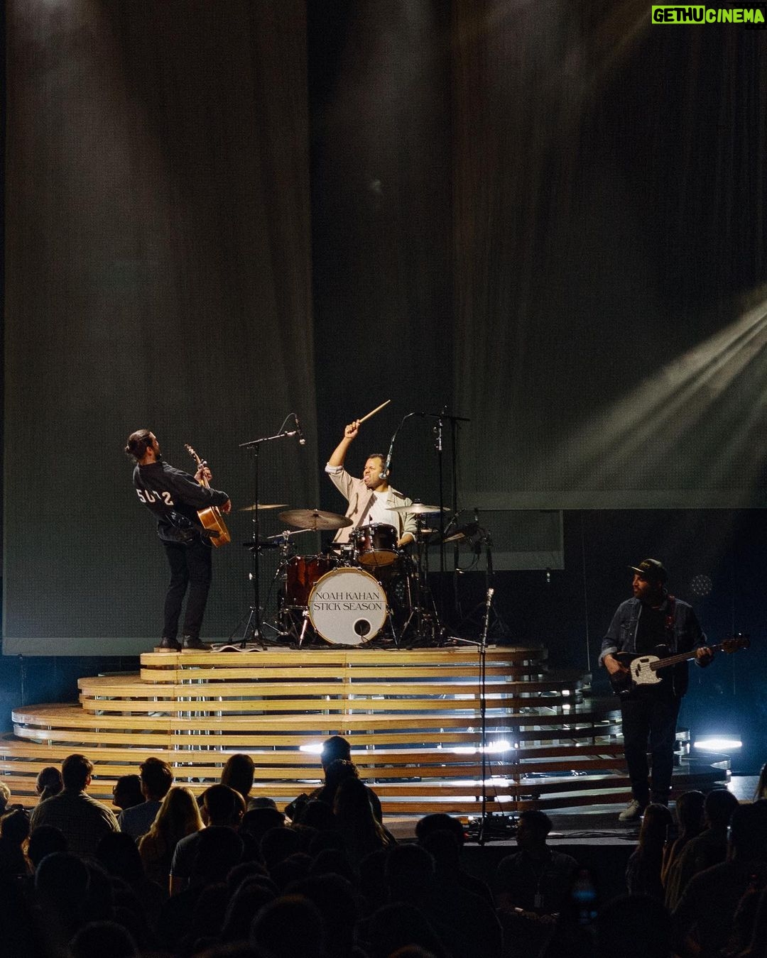 Noah Kahan Instagram - Radio City I nearly tore my ACL for you. Thank you for screaming every word last night. Will never forget our two nights at this historic venue Radio City Music Hall