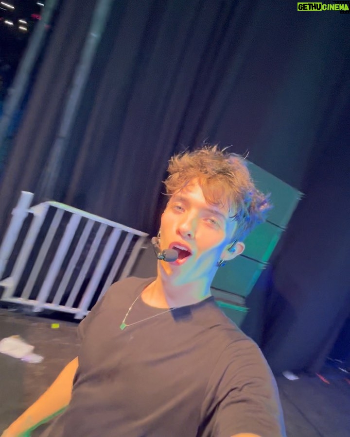 Noah Urrea Instagram - I think I’m the happiest I’ve ever been in my life 🥰 #waveyourflagtour Brazil