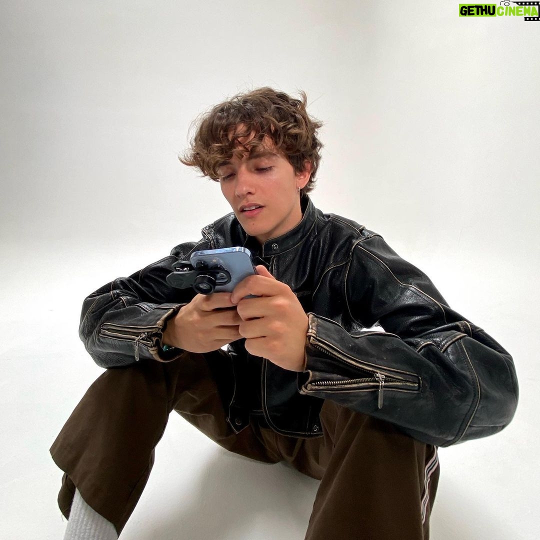 Noah Urrea Instagram - what’s been on your mind lately ?