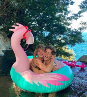 Noah Urrea Instagram - melhor amigo <3