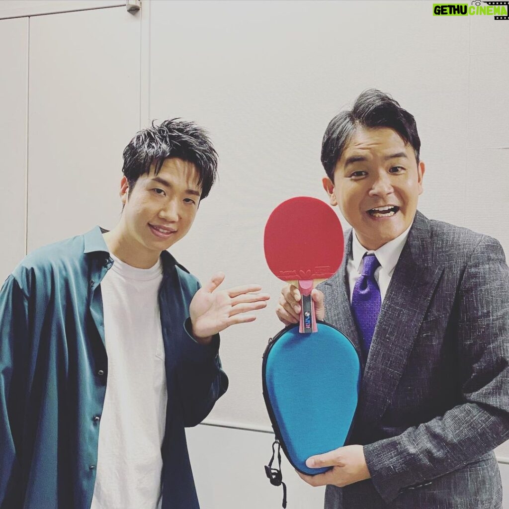Nobuyuki Hayakawa Instagram - なんとなんとなんと水谷選手に卓球のラケット頂きました！ありがとうございます！ 本気でやろうー！ BKBコーチしてー！