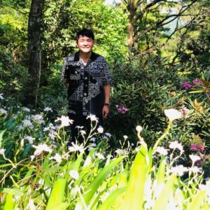 Nobuyuki Hayakawa Instagram - 草花が喜ぶ季節になりましたね。
#だまれ
#蛇に噛まれろ