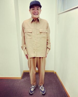 Nobuyuki Hayakawa Instagram - オシャレなセットアップ買ったのにおかしいなぁ。。
初期のウーロンやなぁ。。
#ドラゴンボール
#北の高官