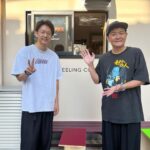 Nobuyuki Hayakawa Instagram – 後輩の石井ブレンドの念願のコーヒー屋さんにお邪魔しました。
松陰神社前にあるよ。
GOOD FEELING COFFEE
#はじめて酸っぱいコーヒーが美味しく感じたよ
#手作りプリンも美味しかった
#カッコいいオシャレな雰囲気をぶち壊すお祝い花
#インディアンスからの花
#ボケ数多いど迫力漫才師
#また行きます
#goodfeelingcoffee