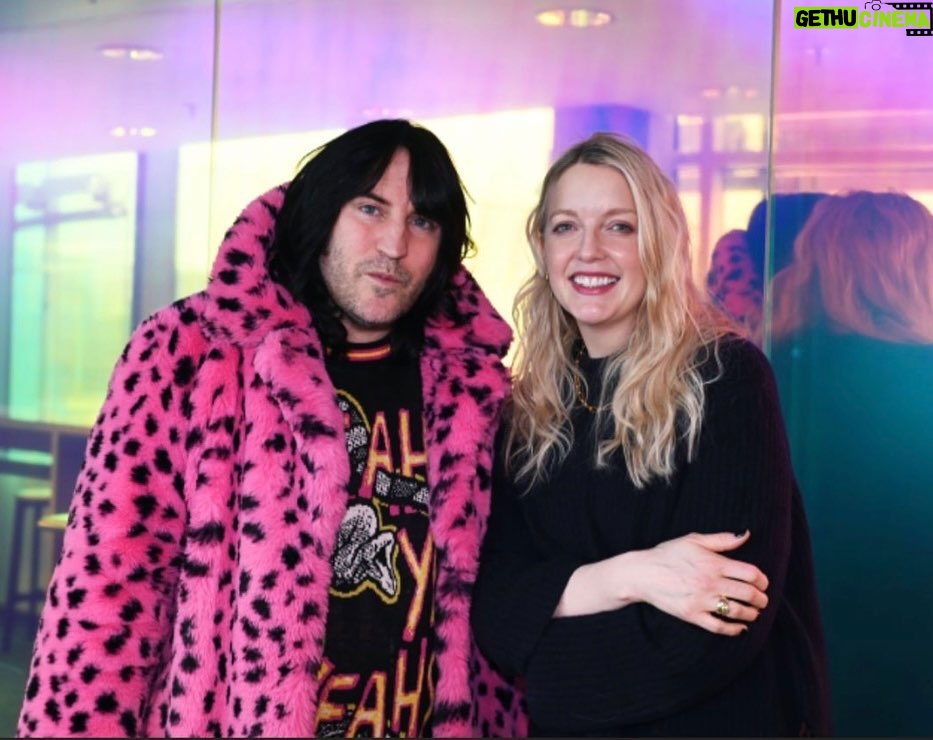 Noel Fielding Instagram - Lovely Chat with @laurenlaverne on @bbc6music This morning x x 🩷❤️🧡💜💛💙🩶💚
