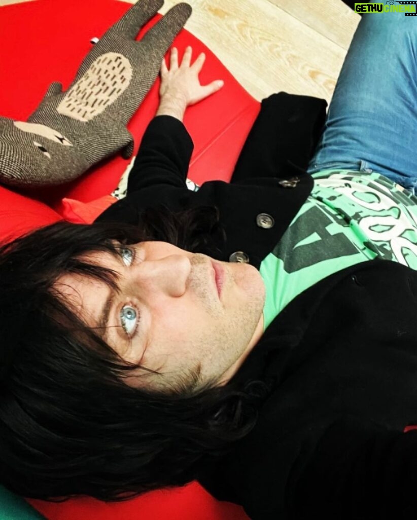 Noel Fielding Instagram - Home alone doing a photo shoot for absolutely no one. Syd Barrett plays in the background Whilst Edward Gorey drifts around drinking herbal tea and stroking an invisible cat. x
