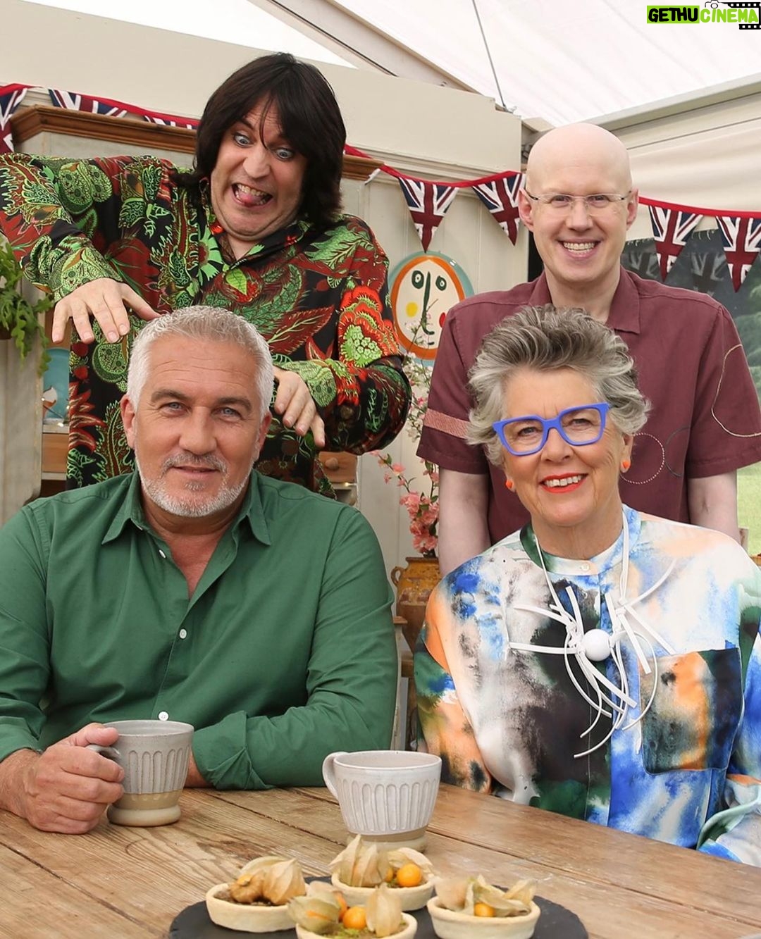 Noel Fielding Instagram - Bak oof tONight x @britishbakeoff