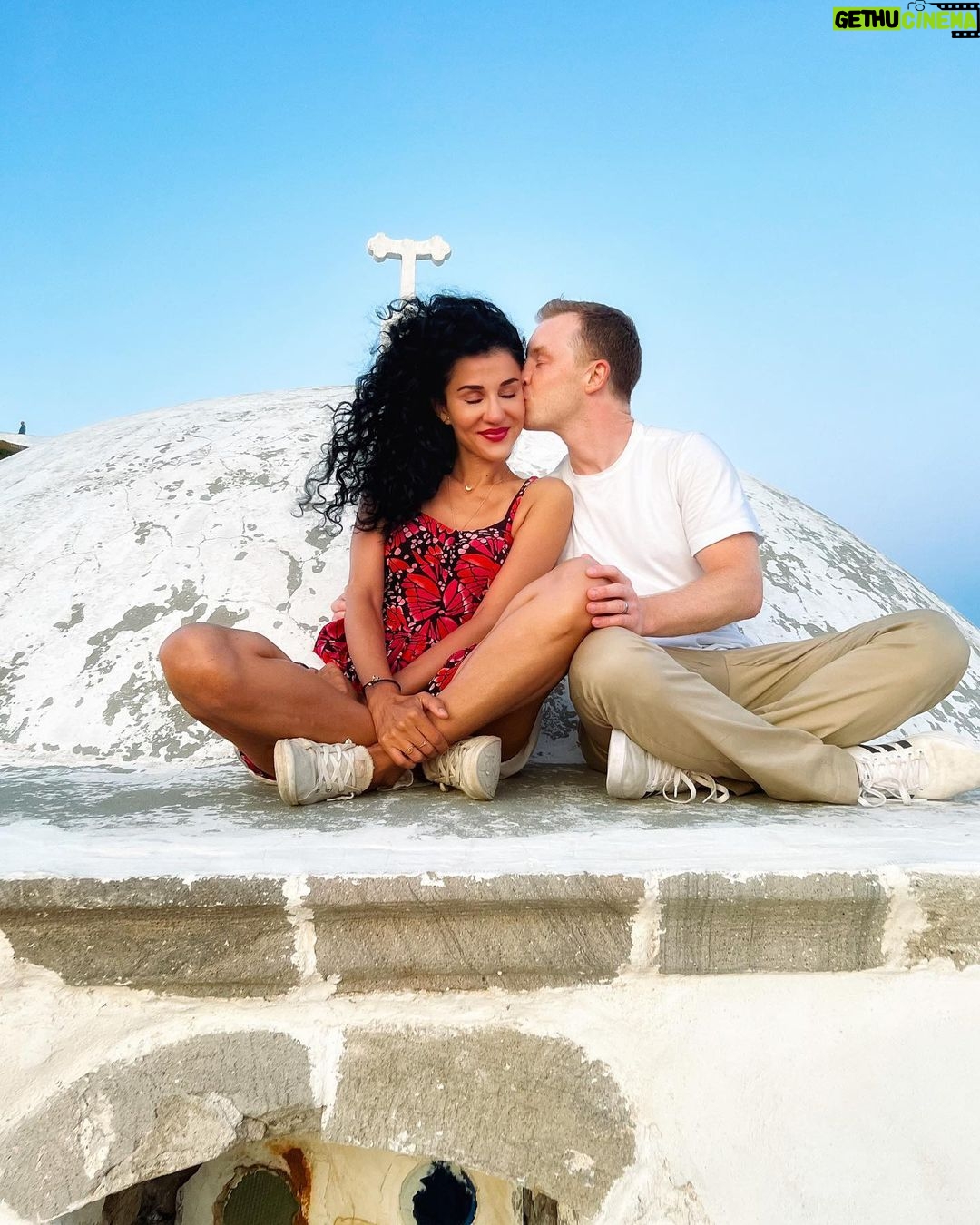 Noel Fisher Instagram - Happy #valentinesday my ❤️.