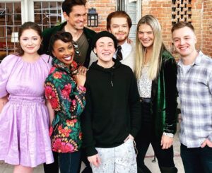 Noel Fisher Instagram - Happy holidays from the fam! #Shameless