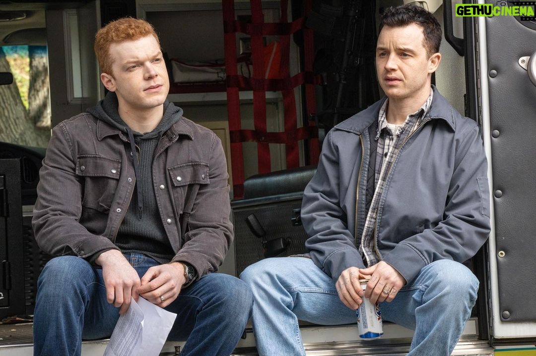 Noel Fisher - 106.8K Likes - This definitely needs a caption.
I'm gonna pitch #Gallavich vs math
What do you think?
#Shameless