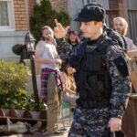Noel Fisher Instagram – Me walking by Thurs, Fri and Sat trying to get to the all new #Shameless episode this Sunday.