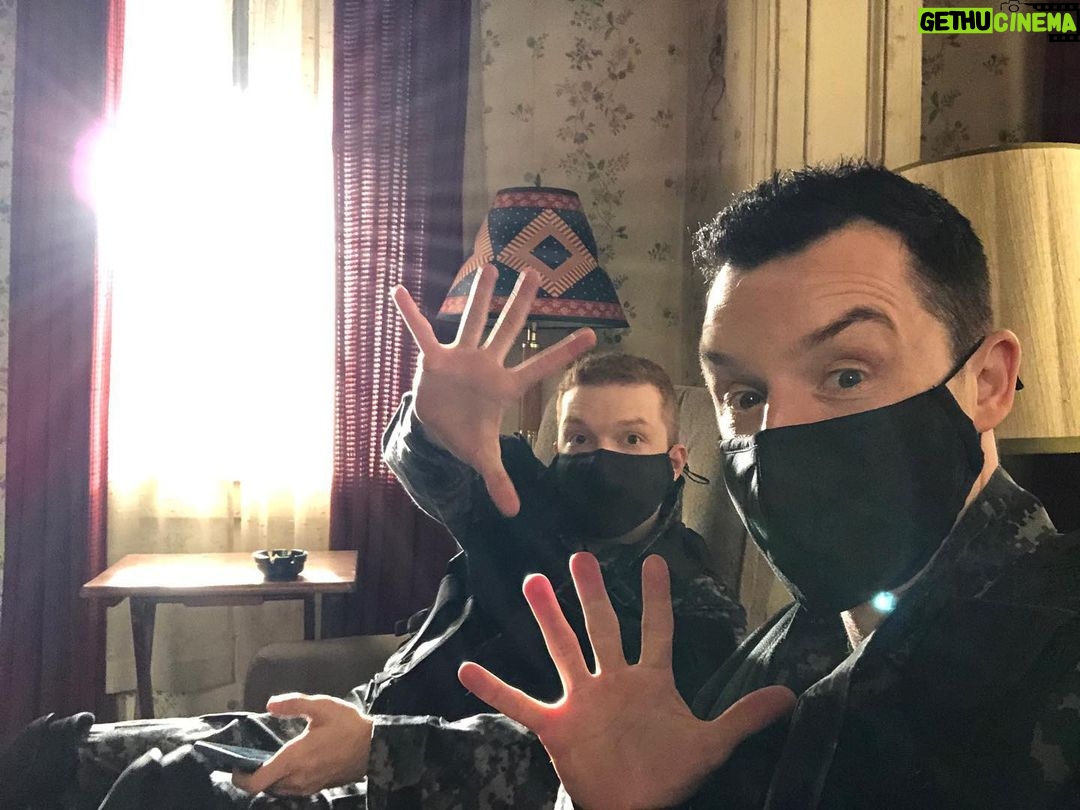 Noel Fisher - 101.3K Likes - Here comes the sun!
#Shameless #Gallavich #Mickey #Milkovich #OtherHashtags