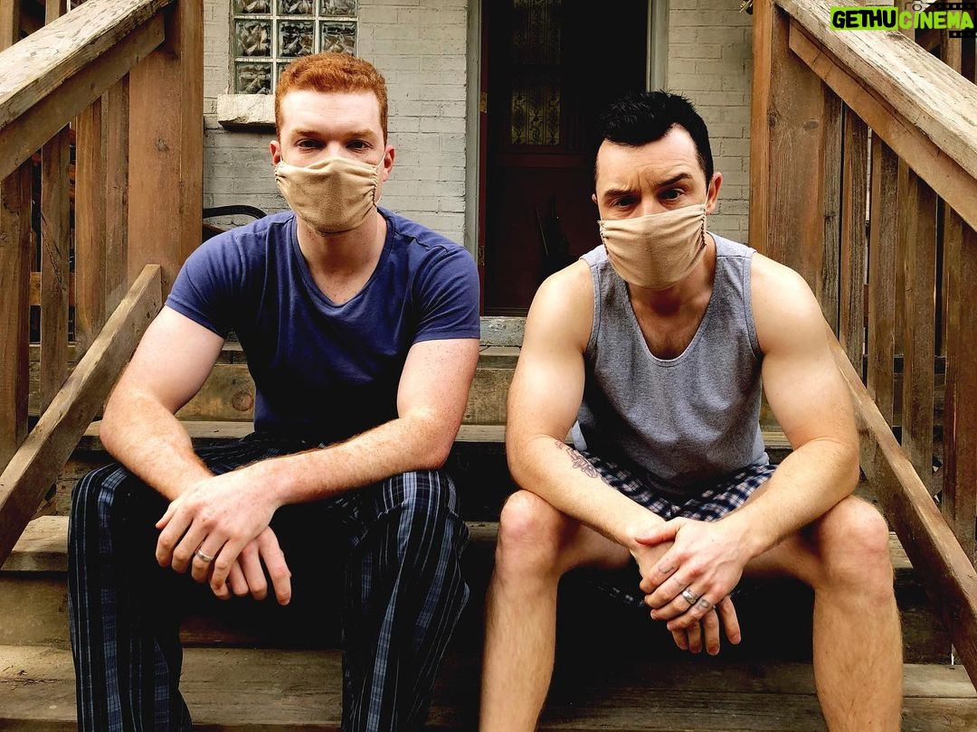 Noel Fisher - 108.1K Likes - Boys in the hood.
#Shameless #mickeymilkovich #Gallavich #wearamask