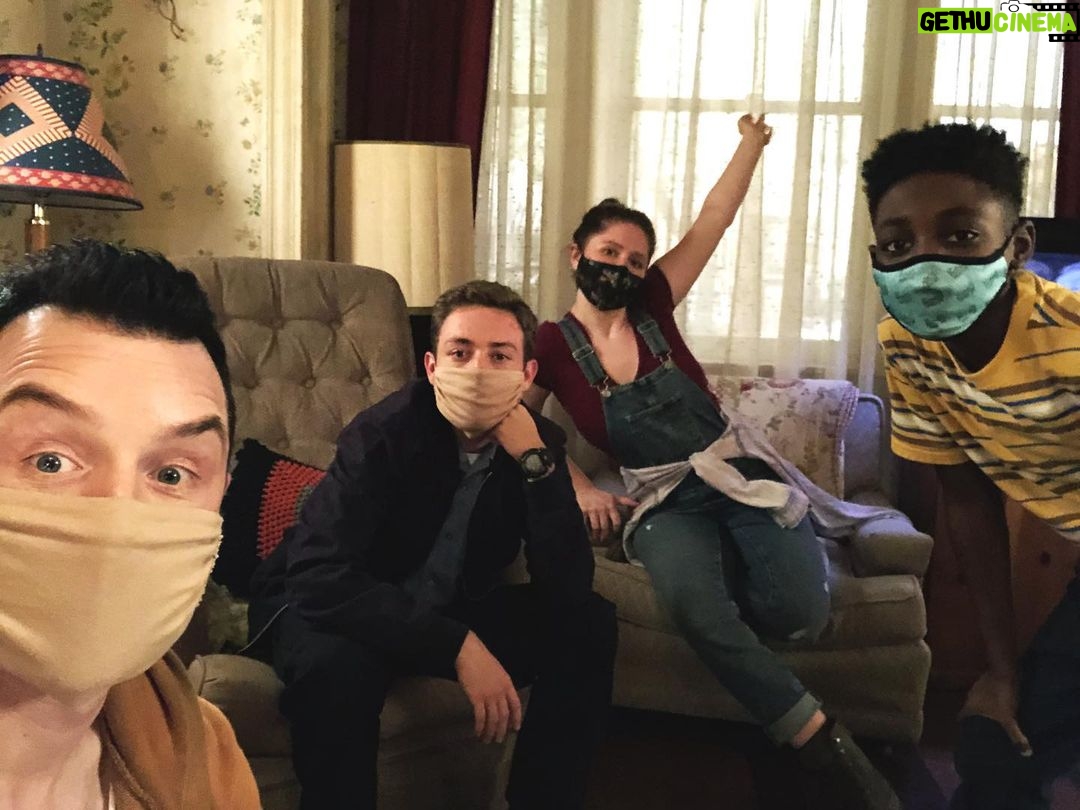 Noel Fisher - 103.4K Likes - Chillin with the #Gallaghers.
#Shameless #Mickey #Milkovich #wearamask